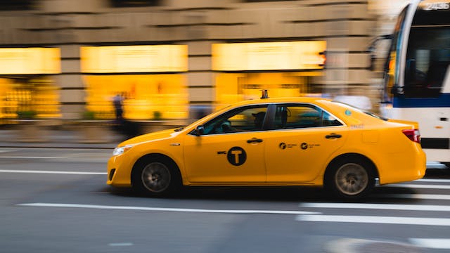 Waarom is collectieve ongevallenverzekering een must-have voor taxichauffeurs?